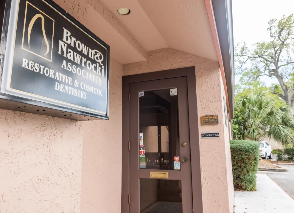 Front door of Brown and Nawrocki Dentistry