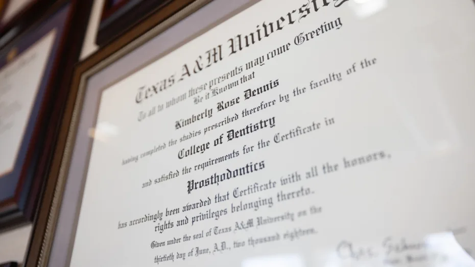 Framed certificate in prosthodontics in the dental office